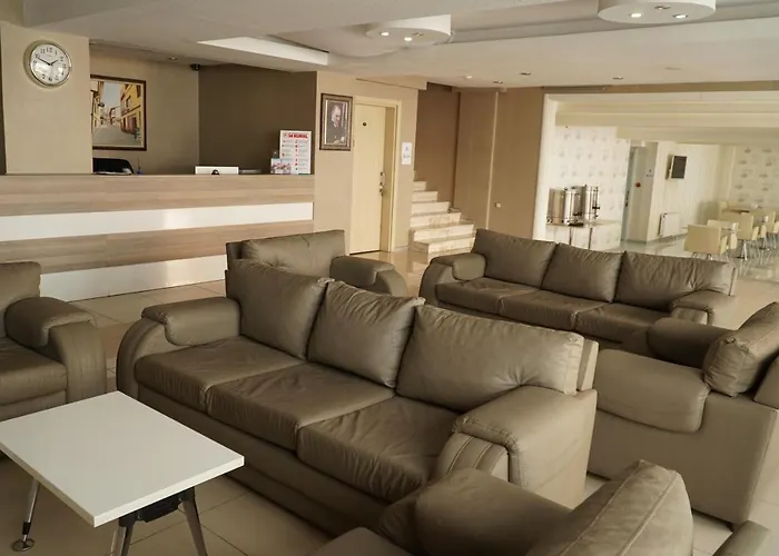 Cinas Hotel