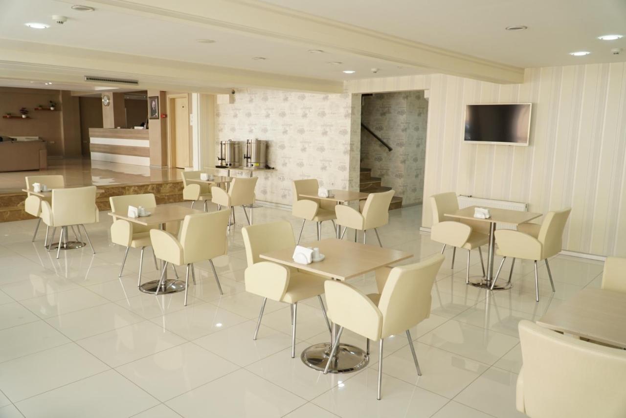 Cinas Hotel